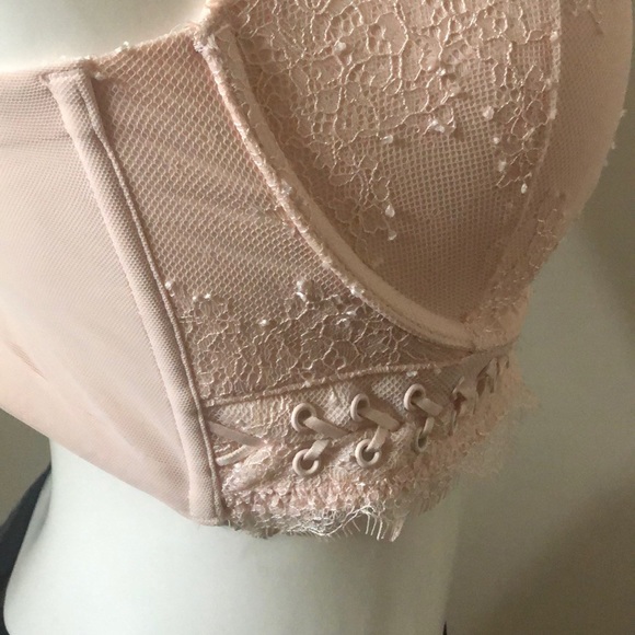 Vs. very sexy bra - Picture 6 of 7